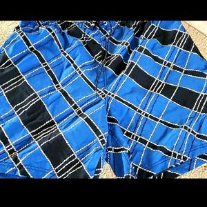 Men's Nautica SwimTrunks XXL, elastic waistband..blue plaid ,drip dry